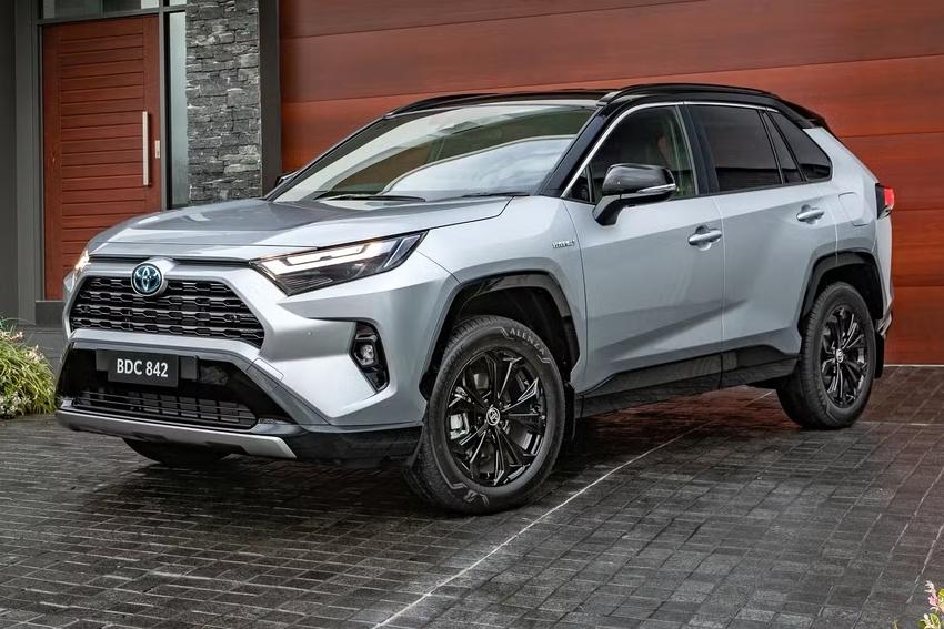 澳洲 Toyota 宣布取消 RAV4 汽油版本，以後僅採用油電混合動力系統。