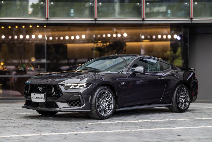 福特六和宣布新一代 Mustang 野馬跑車將在 6 月 25 日正式發表。 