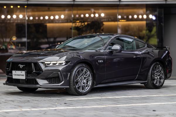 新一代福特 Mustang 發表時間出爐!性能黑馬 Dark Horse 將同步現身 新一代福特 Mustang 發表時間出爐!性能黑馬 Dark Horse 將同步現身