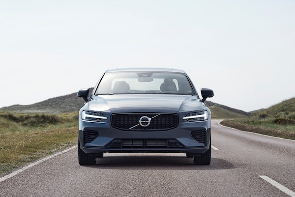 人氣低迷 銷量僅雙 B 的 1/3！Volvo 發言人證實：S60 美國準備停產