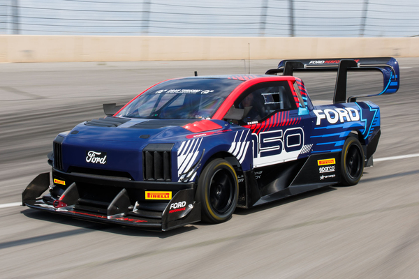 福特打造史上最瘋狂純電皮卡！坐擁破千匹馬力挑戰最速紀錄