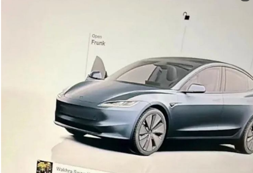 車內觸控螢幕中顯示出改款 Model Y 外觀特色。