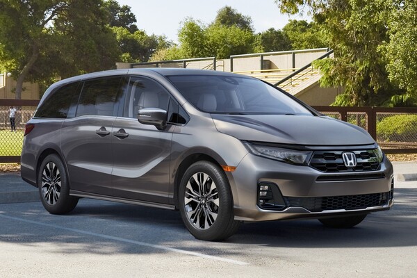 Honda 新年式 Odyssey 正式亮相！升級動感新外型 強化內裝科技感