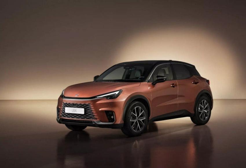 日本 Lexus 針對 LBX 推出售價更為親民的車型。