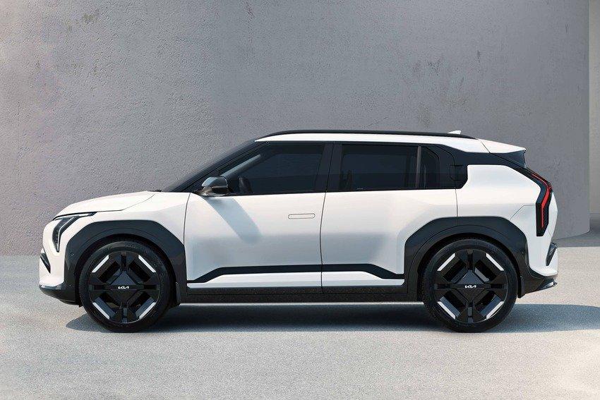 EV3 採用單馬達前驅設定，並提供 2 種電池容量，擁有最高 501 公里的續航表現。