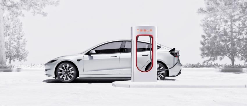 隨著電動車的造車成本持續降低，預計 2027 年就會低於燃油車。