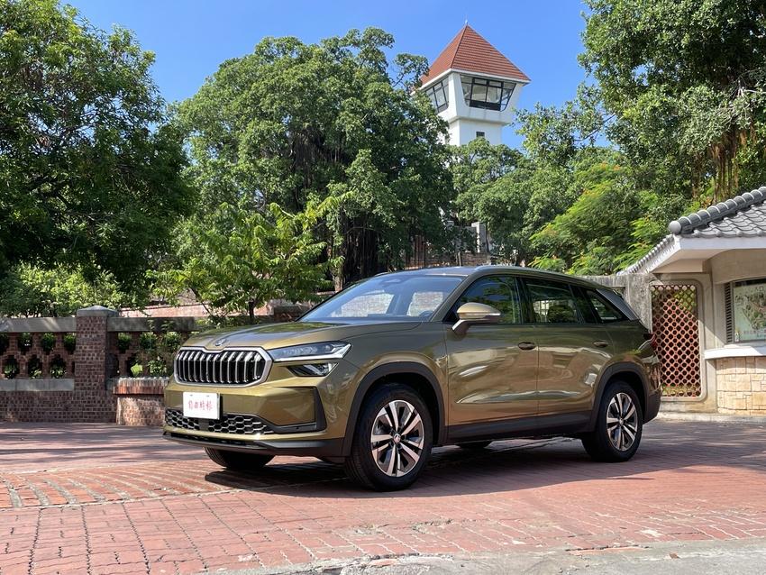 新一代 Skoda Kodiaq 將在 9 月 10 日發表，本報搶先體驗大棕熊休旅進化之後的嶄新魅力。