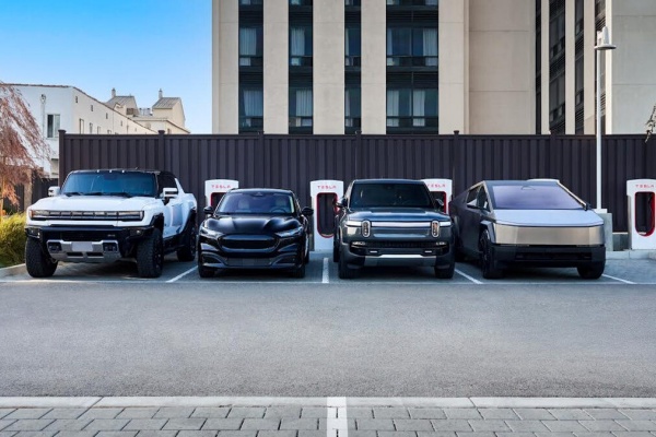 非 Tesla 車款也能用超充站！台灣特斯拉宣布開放 5 站點試運行