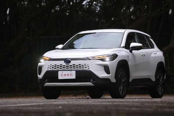 Toyota、Ford 小改款新車提高買氣  10 月台灣汽車銷售成績揭曉