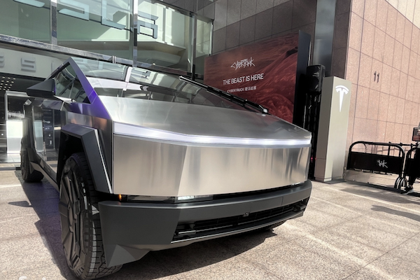 特斯拉電動皮卡首度台灣公開登場！Cybertruck 上路暫無望