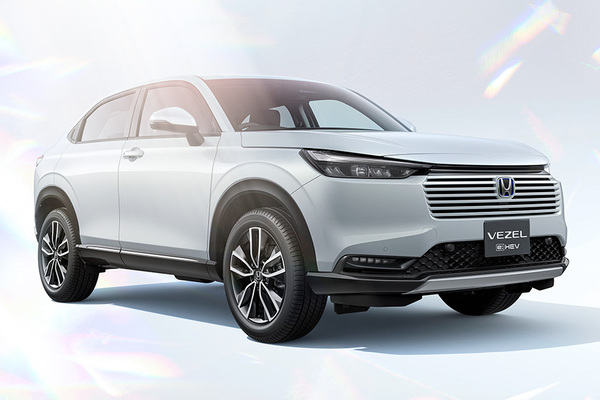 Honda 小改款 HR-V 現身台灣街頭！外觀內裝微調 有望追加省油新動力