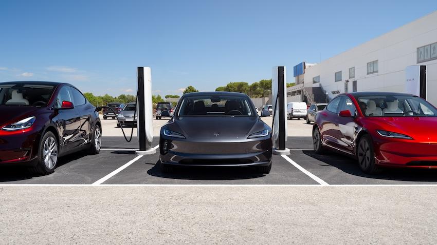 Tesla 最新的 V4 Supercharger 超級充電樁今年有望在台灣啟用。