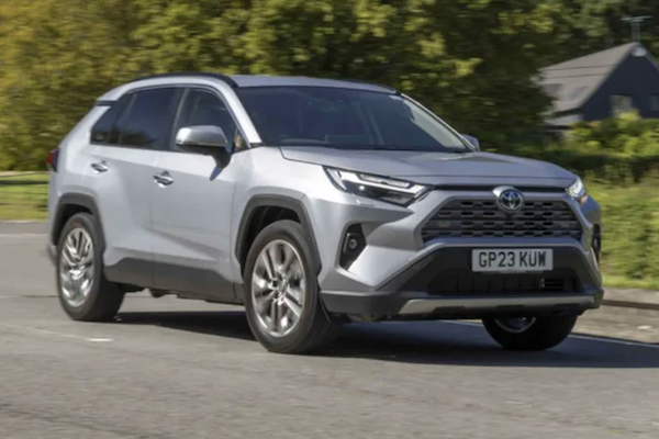 對混合動力需求極高！25 年式 RAV4 Hybrid 英國開賣 17 天就售罄
