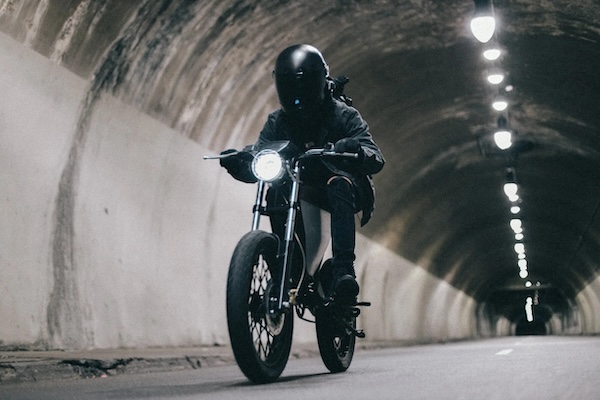 純電續航逼近 200 公里 美電動機車限量 100 台開賣