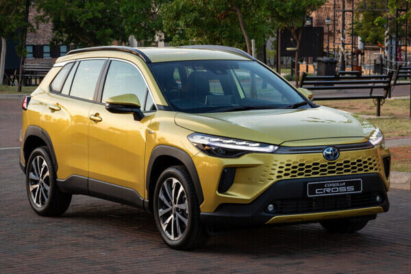 Toyota 暢銷休旅 Corolla Cross 新裝上陣！金光閃閃更顯豪氣風采