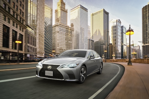 擁 35 年歷史 品牌首款豪華車恐遭取代！Lexus 考慮開發三排休旅取代 LS