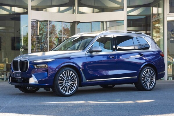 BMW X7 旗艦休旅將閃耀夜空帶上車！豪華度更勝勞斯萊斯星光頂篷