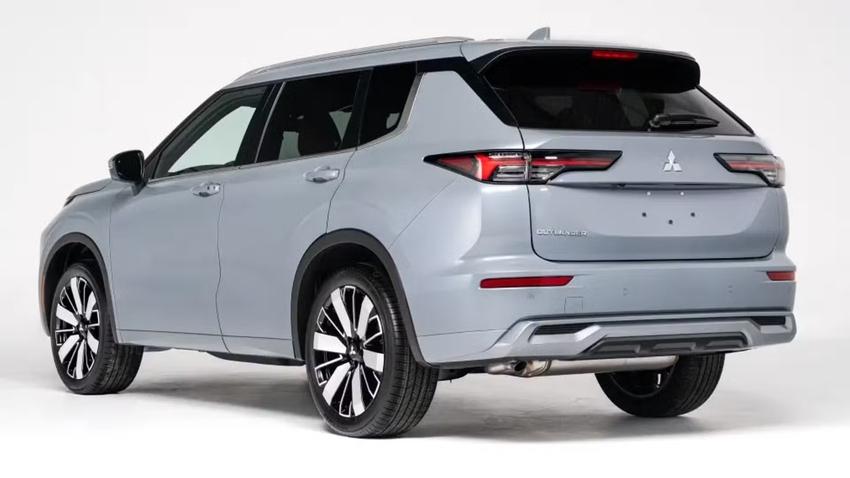 採用與 PHEV 版本相同的外觀造型。