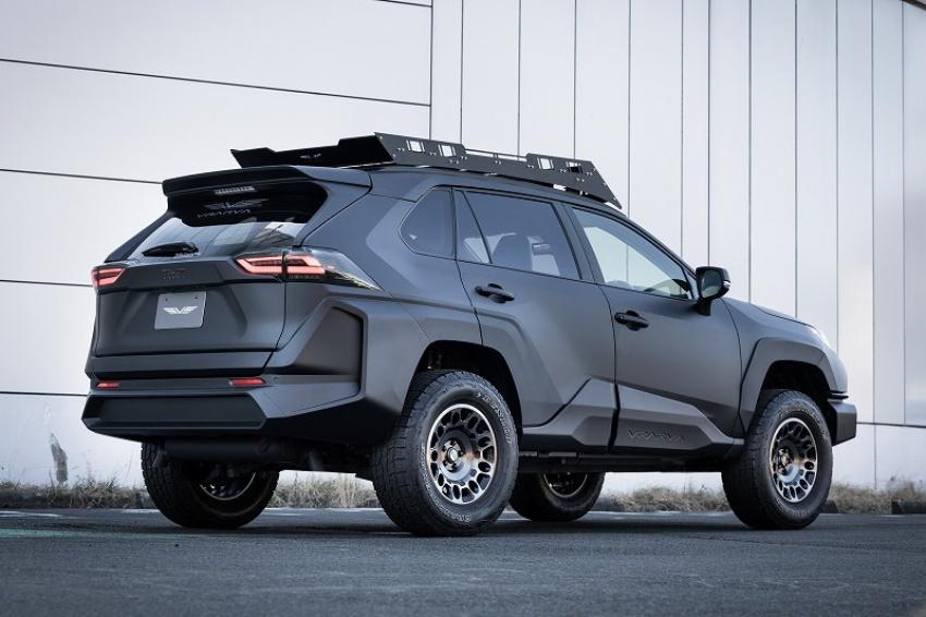 全車運用大量空力套件鋪陳，讓 RAV4 外型更帥氣。