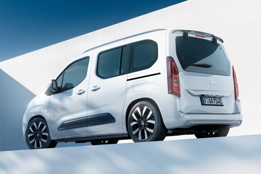 Combo 為 Citroen Berlingo 雙生車，因此外觀造型十分相似。