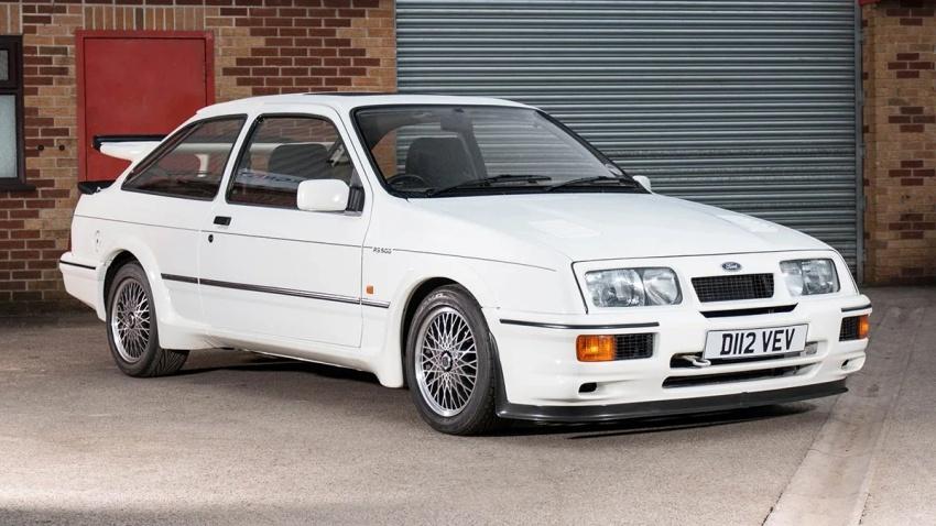 RS500 的起源便是 80 年代紅極一時的 Ford Sierra RS500 Cosworth。