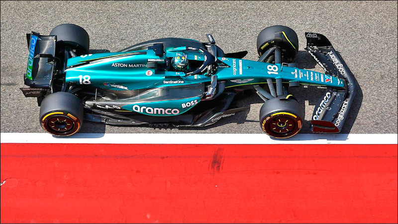 BOSS不僅為Aston Martin Aramco Cognizant F1車隊打造專屬服裝，車身上也能看到BOSS標誌。