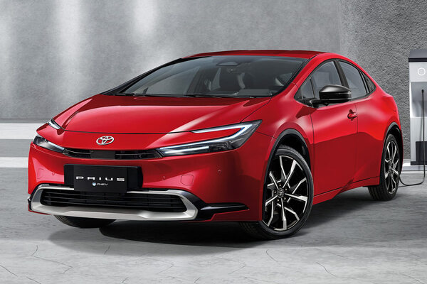 Toyota 省油一哥 Prius PHEV 新年式預備登場！追加科技配備更便利