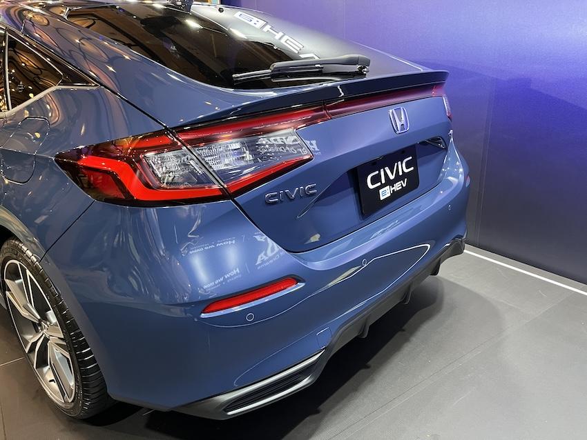 Civic e:HEV 小改款車尾改變幅度較小。