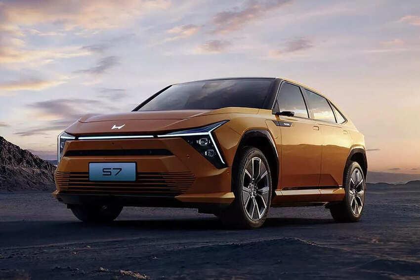 Honda 全新跨界純電休旅 S7 登場，車頭採用新款 H 廠徽。