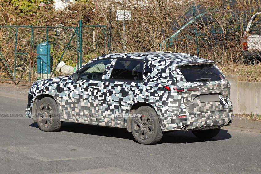 新一代 CX-5 預計搭載自主研發的油電動力系統，爭取更好的性能及節能表現。