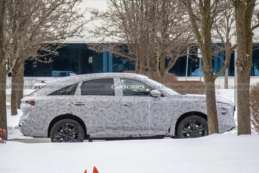 斜背車尾是 QX65 外型特色所在。