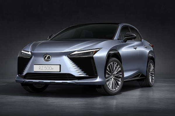 Lexus 首款電動休旅動力大升級！4.4 秒破百直逼超跑