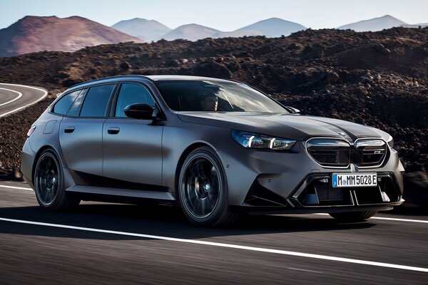 全新 BMW M5 車系性能暴漲卻超省油！油耗數據出爐 擺脫吃油怪獸稱號