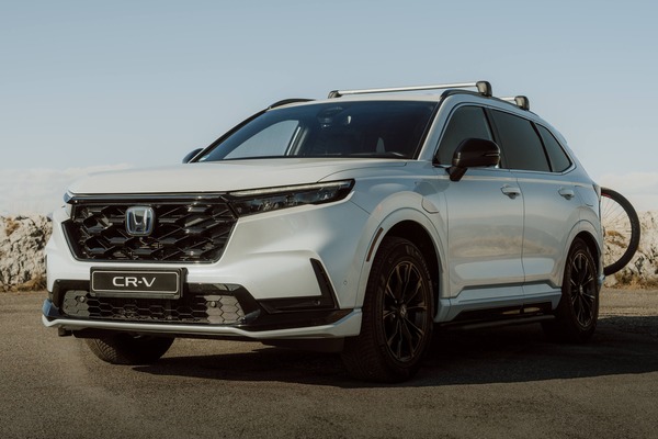 本田當家休旅 CR-V 化身露營車！車室升級變舒適臥房 戶外配備一應俱全