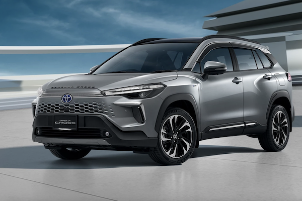 Toyota Corolla Cross 日規小改款擁獨家安全配備！六代 RAV4 將跟進