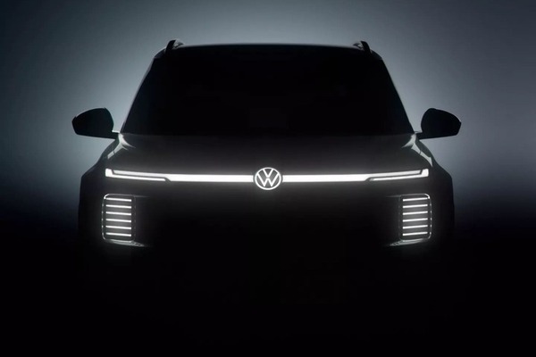 福斯純電大軍蓄勢待發！全新電動轎車、SUV 同步亮相 預計明年上市