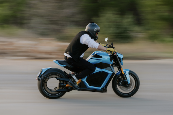 電動機車實測續航力達 311 公里創世界紀錄！零百加速堪稱超跑等級