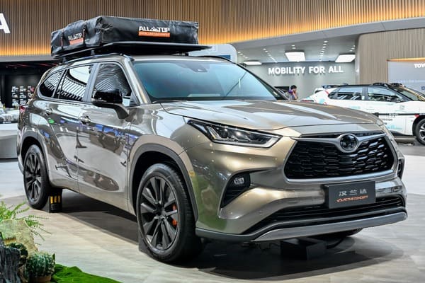 Toyota 特仕休旅新登場！定位在 RAV4 之上 專屬套件展現戶外冒險精神