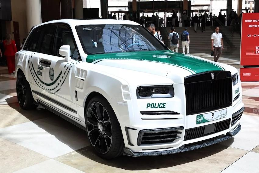杜拜 Cullinan 警車，經過改裝廠改裝。