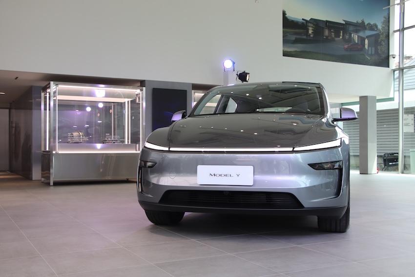 Tesla 全新 Model Y 後輪驅動