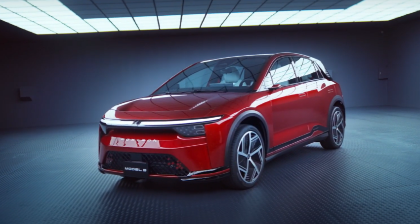 鴻海的子公司 Foxtron 鴻華先進將提供 OEM 電動車給三菱，首款車為 Model B 機率最高。