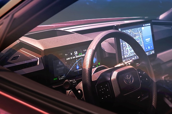 大改款 RAV4 終於要來了？Toyota 預告 5/21 發表新車