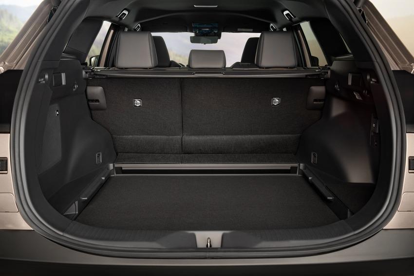 Toyota 當家純電 SUV 化身跨界旅行車全新亮相！主打寬敞空間及越野能力