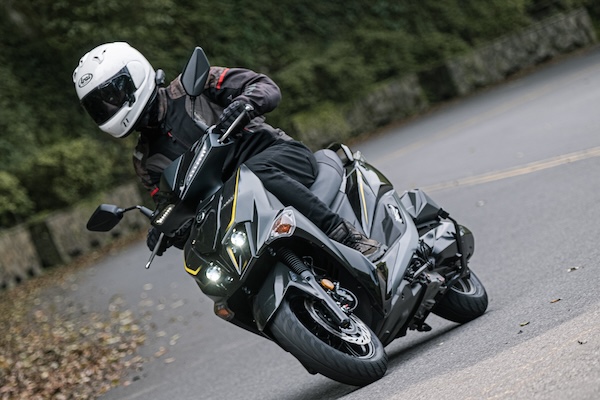 SYM JET SL+ 最新油耗數據大躍進！測試車已在街頭被捕捉