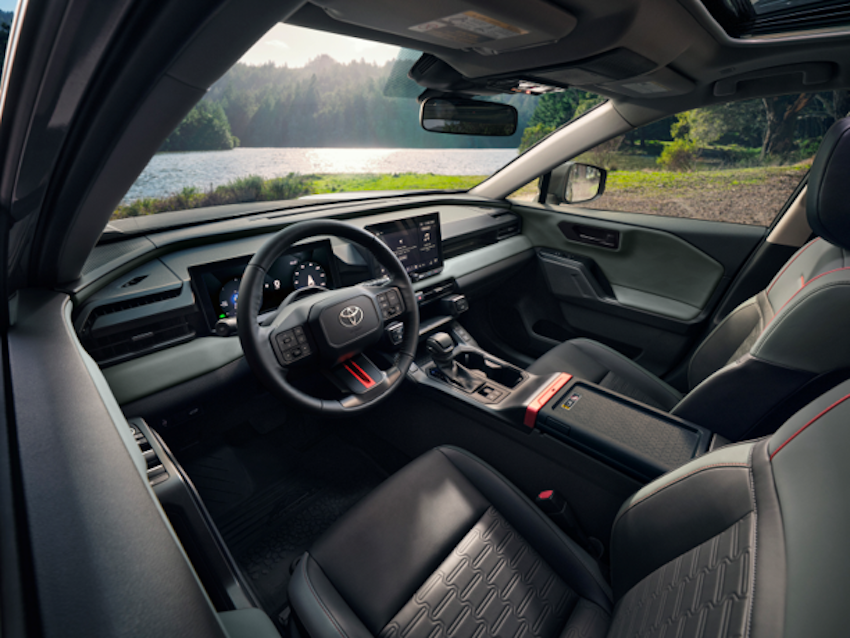 Toyota RAV4 Adventure 內裝