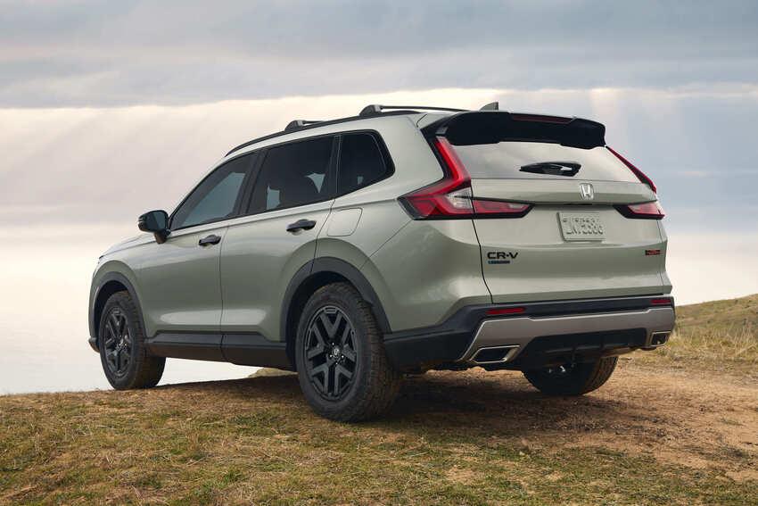 CR-V TrailSport 透過專屬外觀配置強化粗獷氣息。