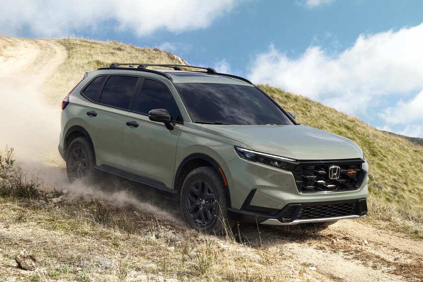 CR-V TrailSport 搭載 2.0 升油電動力及 AWD 四驅系統。