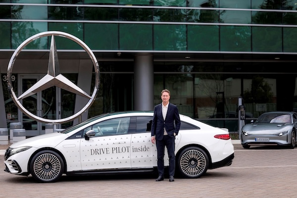 賓士北美研發中心軟實力發威！全新 CLA 內建兩大最強 AI  年底登台機率高