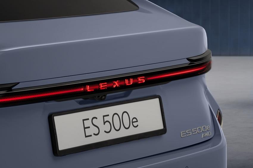 Lexus 大改款 ES 展現豪華房車新格局！油電、純電雙動力出擊叫陣雙 B
