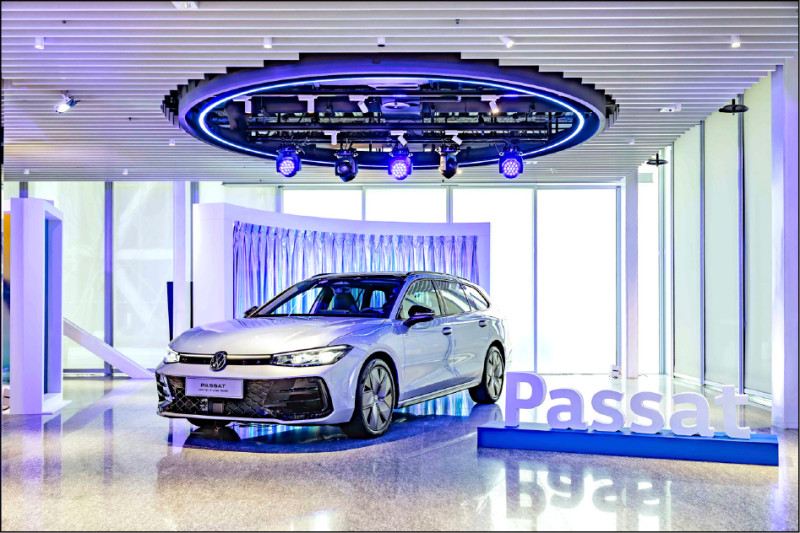 台灣福斯新旗艦Passat Variant旅行車上市，鎖定家庭消費者而來。圖為430 TSI R-Line Performance車型。